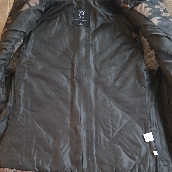 NYC Camouflage Quilted Puffer Vest - Brown & Black - Picture 2 of 4